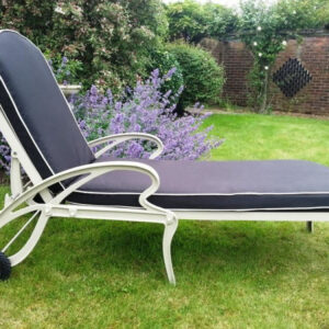Trädgårdsgrupp "Loungesäng Sun" – Grevinnans Butik & Inredning